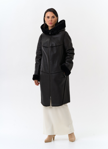 Женская натуральная дубленка с капюшоном