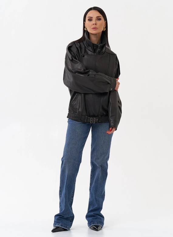 Объемная женская куртка из натуральной кожи