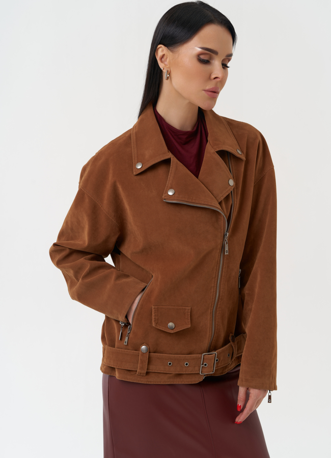 Куртка косуха из эко замши коричневого цвета модель № 30389 в кредит