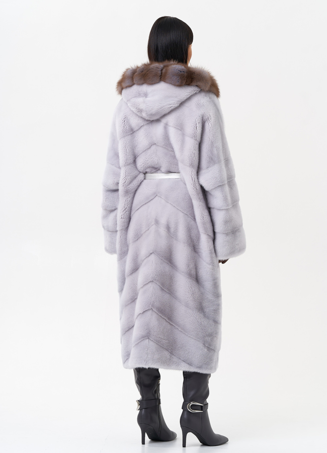 Норковая шуба с капюшоном из меха куницы модель № 27572 в кредит