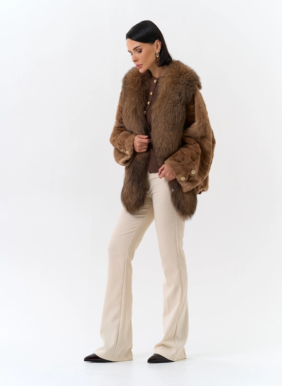 Шуба из норки с отделкой из меха лисы фото