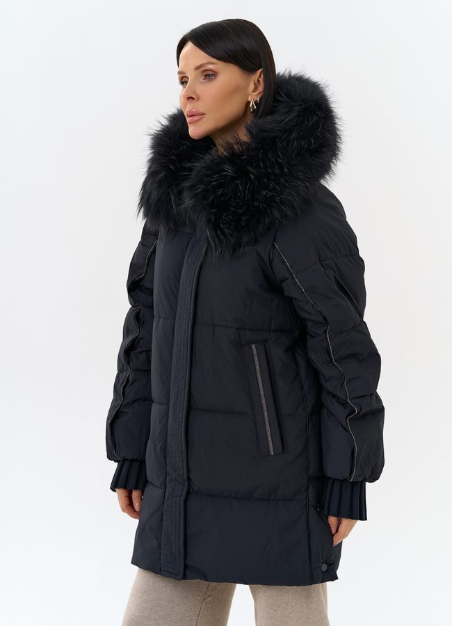 Женский пуховик с капюшоном из меха енота модель № 31972 универмаг малина