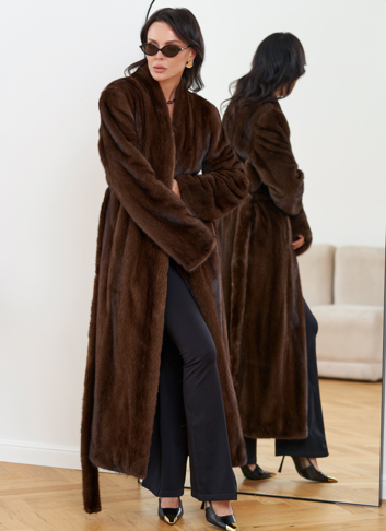 Женская длинная шуба из меха норки