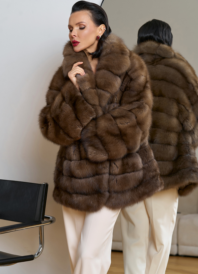 Женская шуба из куницы с английским воротником модель № 31770 универмаг малина