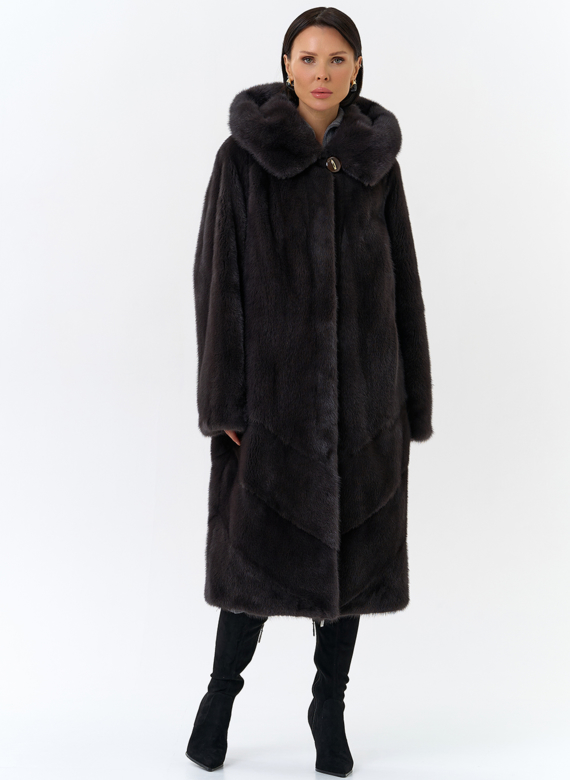 Женская шуба из норки силуэта баллон с капюшоном
