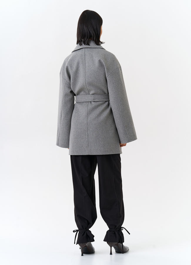 Женское укороченное пальто в сером цвете модель № 32515 в рассрочку