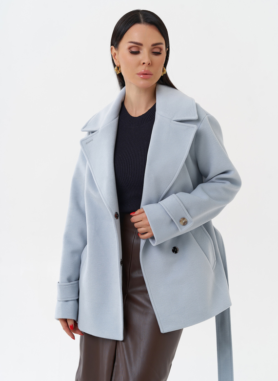 Укороченное пальто с поясом