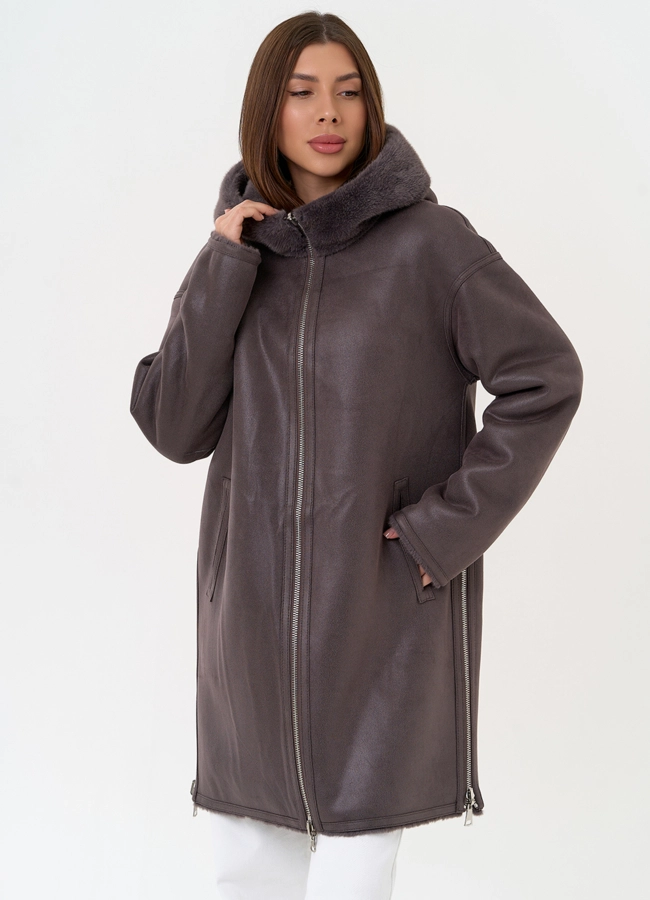Женская двухсторонняя дубленка из эко замши с капюшоном модель № 31435 меха малина