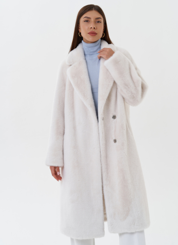 Женское пальто из эко меха с английским воротником