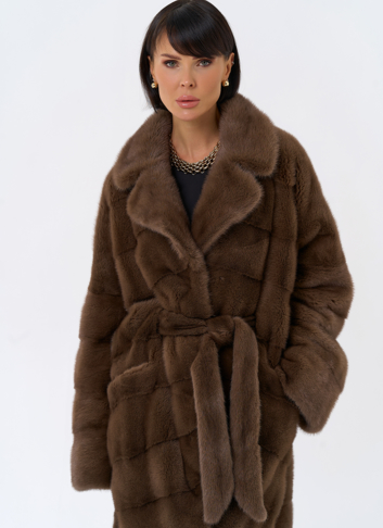 Длинная шуба с английским воротником