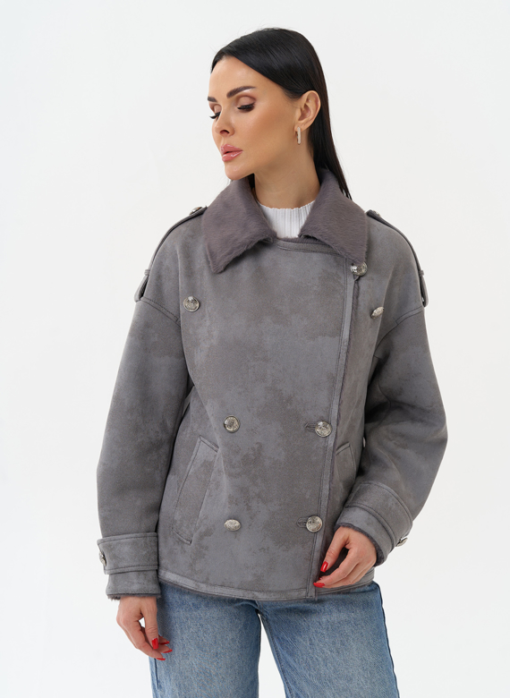 Дубленка из эко замши с акцентными пуговицами