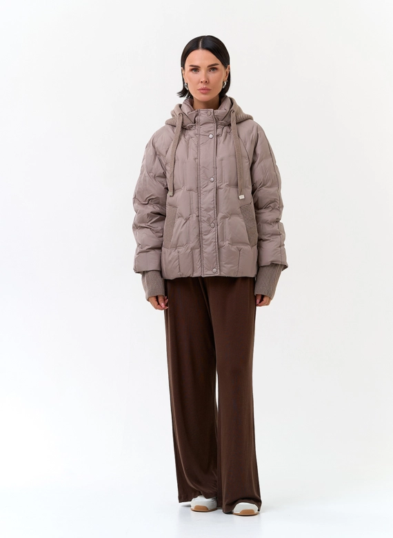 Женская куртка с трикотажным капюшоном