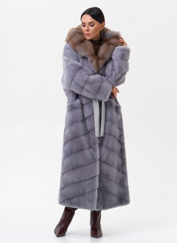 Норковая шуба с капюшоном из меха куницы