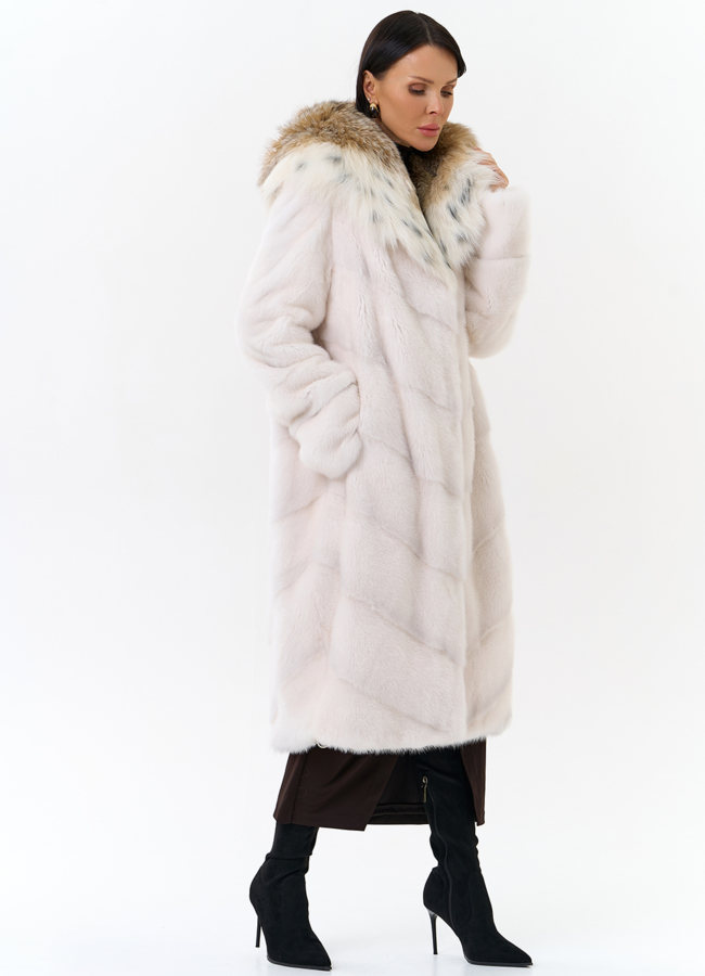 Светлая шуба с рысью модель № 26130 универмаг малина