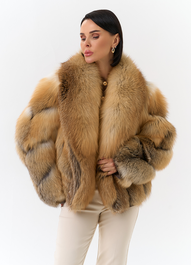 Укороченная шуба из меха рыжей лисы модель № 32501 меха малина