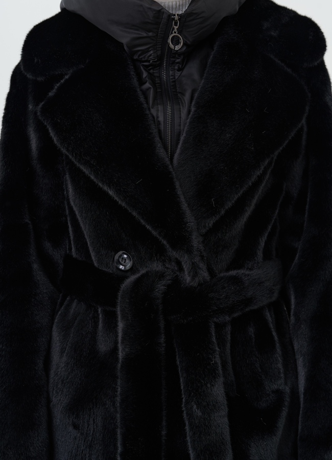 Женское пальто из экомеха с капюшоном модель № 28641 в рассрочку